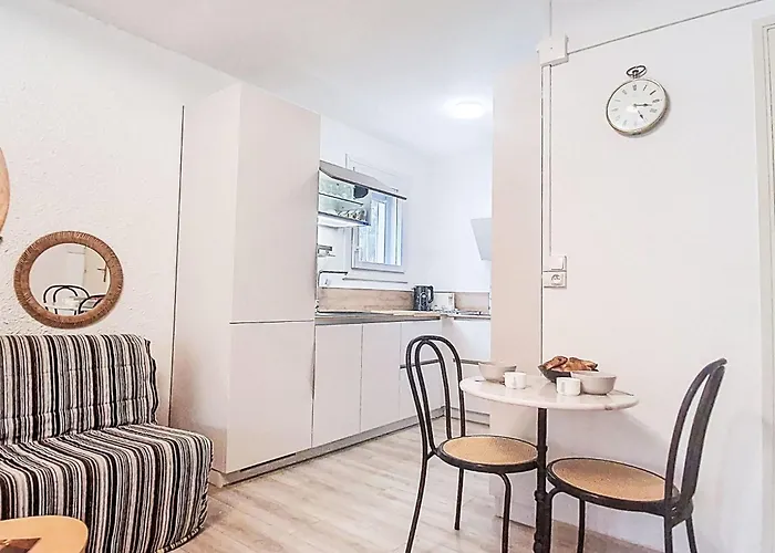 Les Trinquettes By Interhome * Le Brusc
