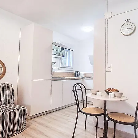 Les Trinquettes By Interhome * Le Brusc